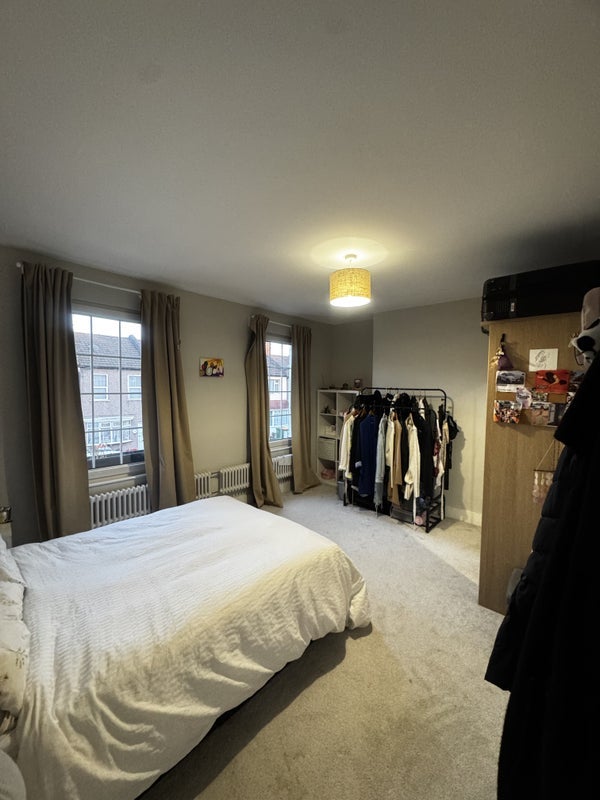 Room Kingsland Road in Greater London