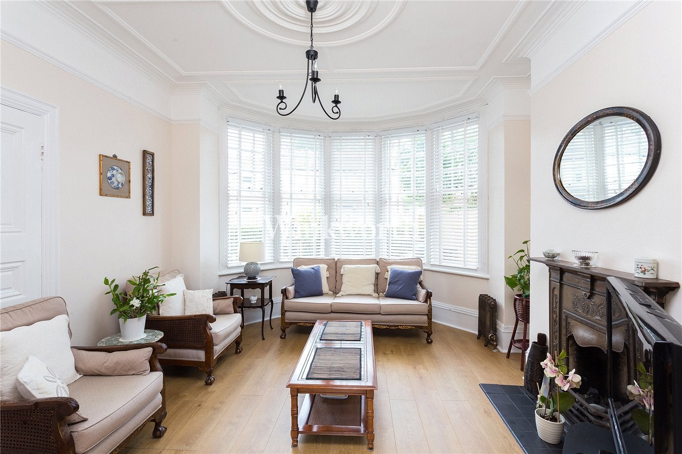 House Riverway in Greater London