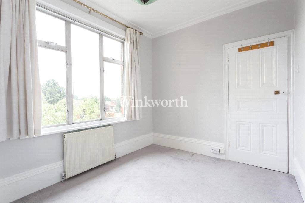 House Riverway in Greater London
