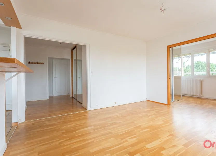 Flat Rue Beethoven in Sainte-Geneviève-des-Bois
