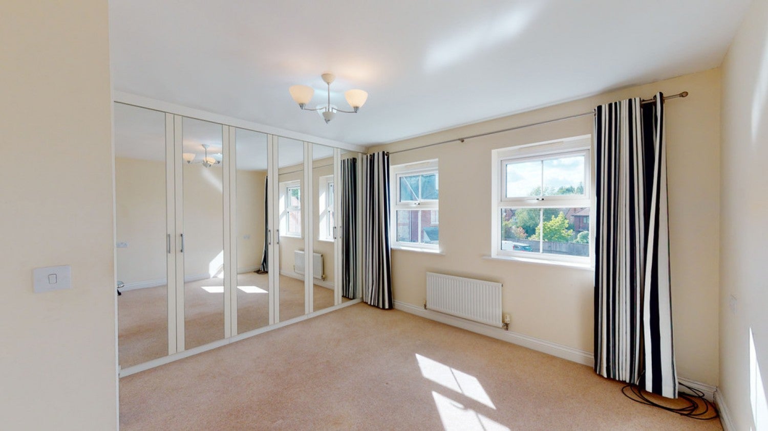 House Goldcrest Way in East Hampshire