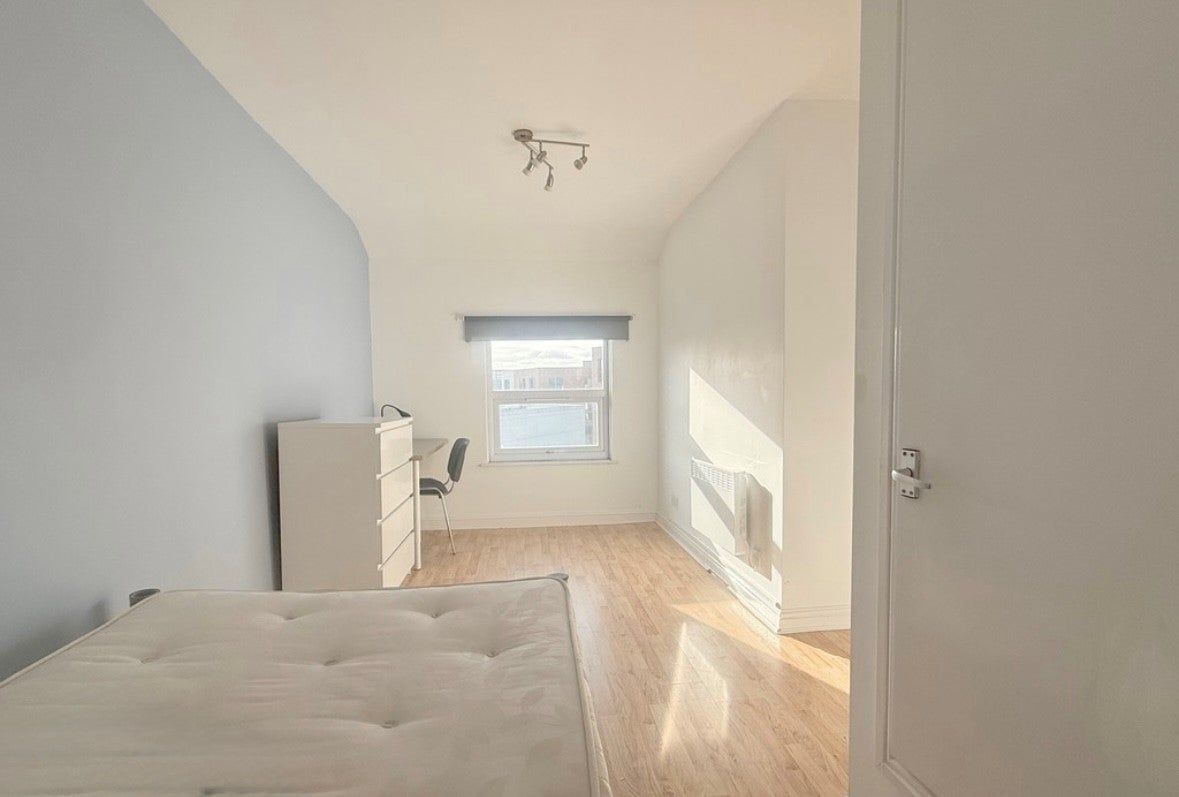 Room Alfreton Road in Nottingham