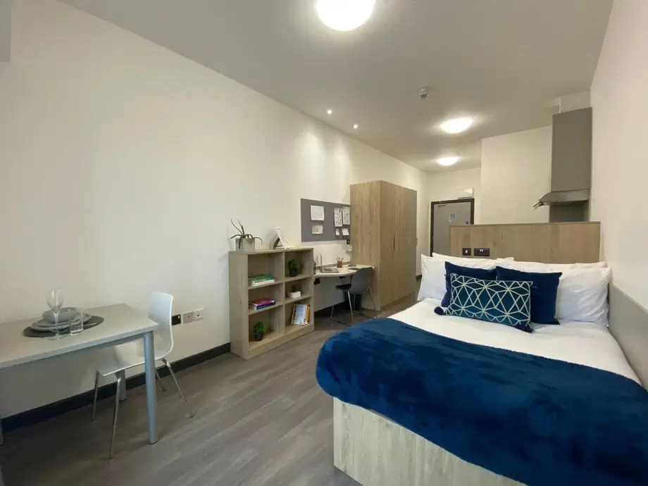 Room College Street in Belfast