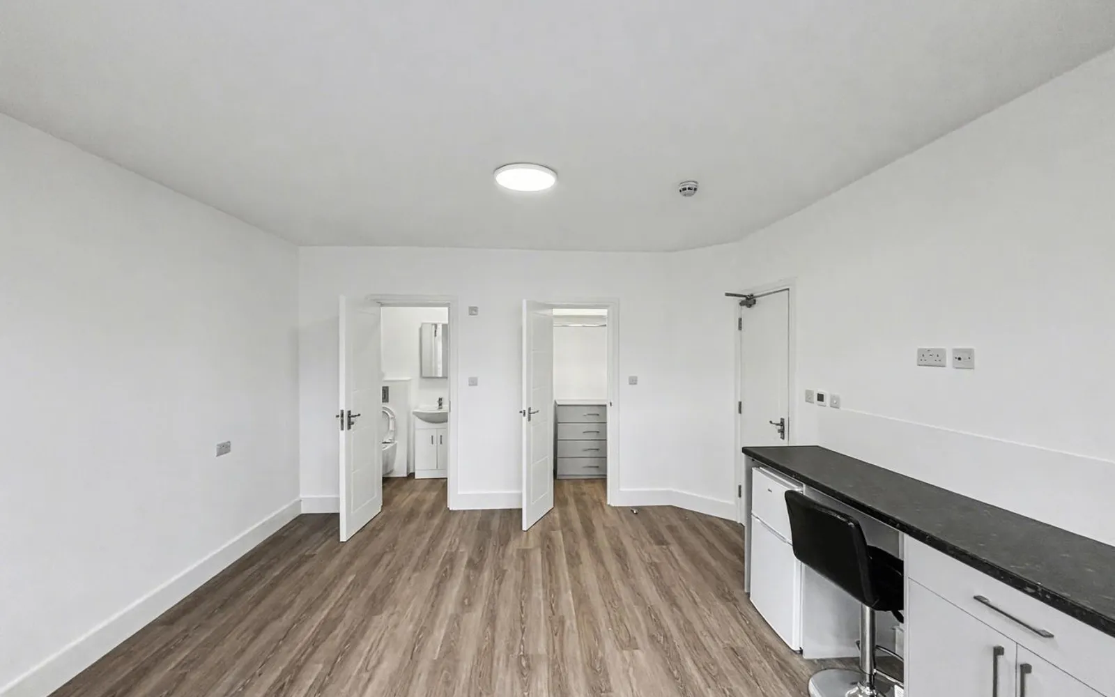 Room Kenton Road in Greater London