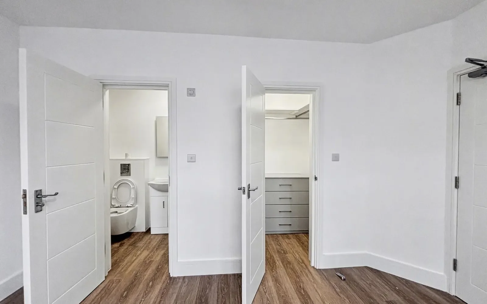 Room Kenton Road in Greater London