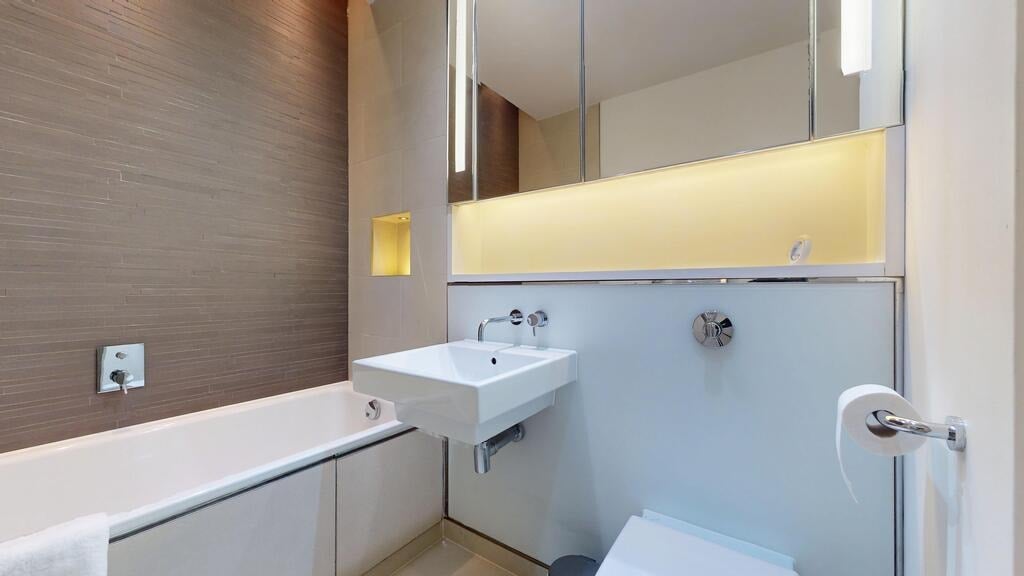 Flat North Audley Street in City of Westminster