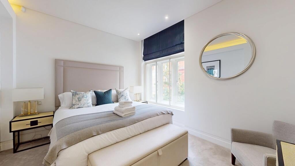 Flat North Audley Street in City of Westminster