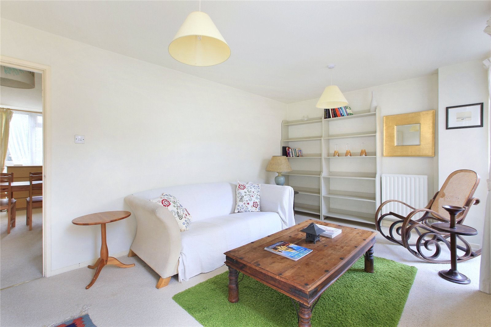 House Evesham Way in Greater London