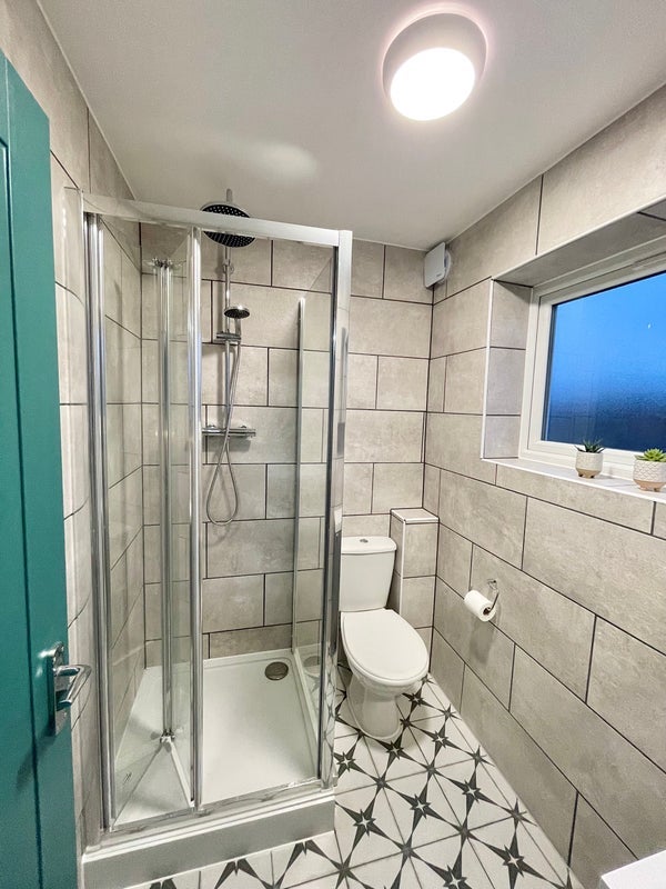 Room Delimands in Basildon