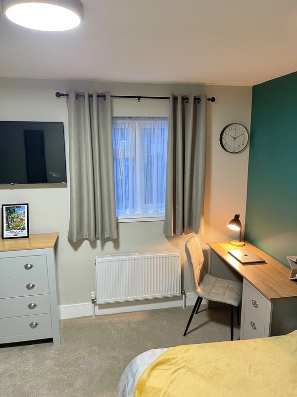 Room Delimands in Basildon