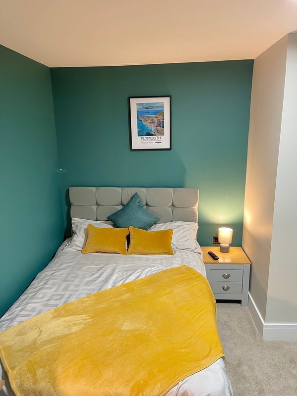 Room Delimands in Basildon