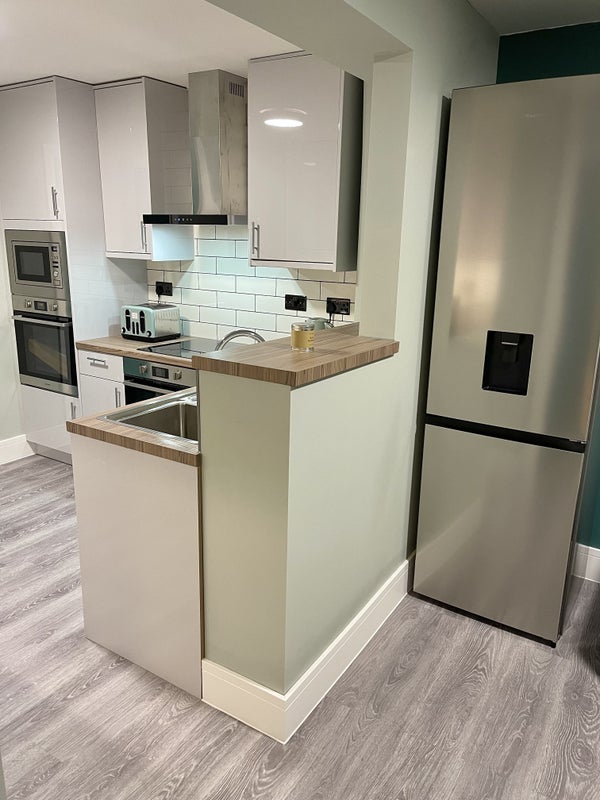 Room Delimands in Basildon