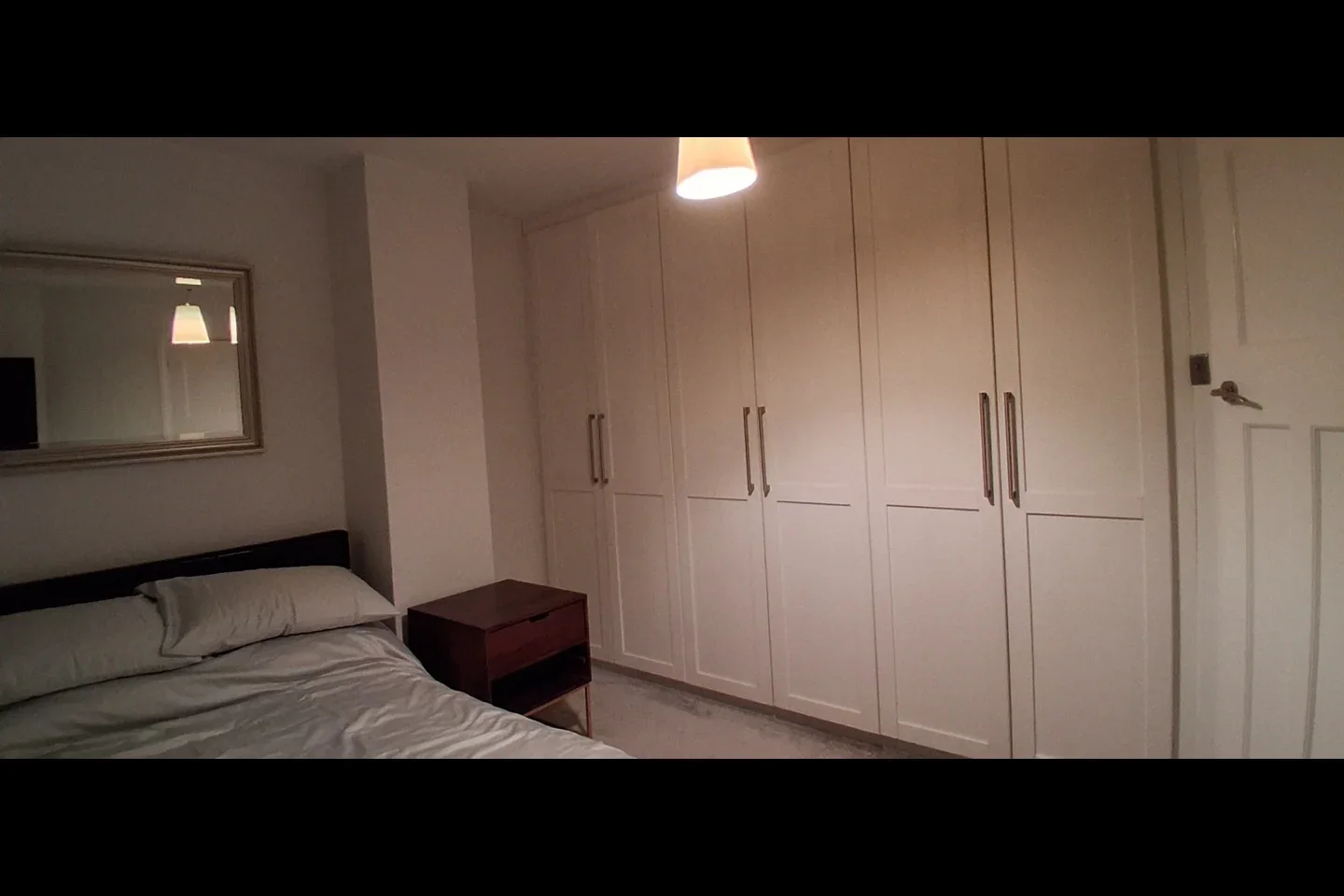 Room Smug Oak Lane in St Albans