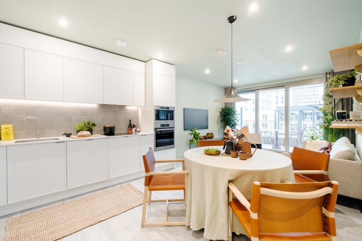Flat Cherry Park Lane in Greater London