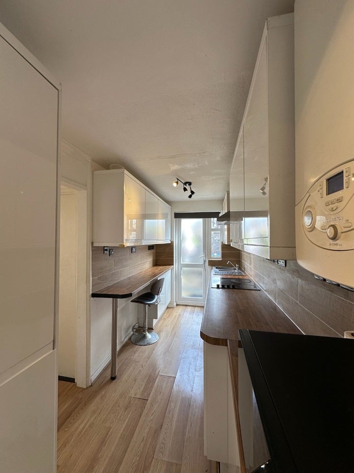 Flat Malvern Road in Greater London