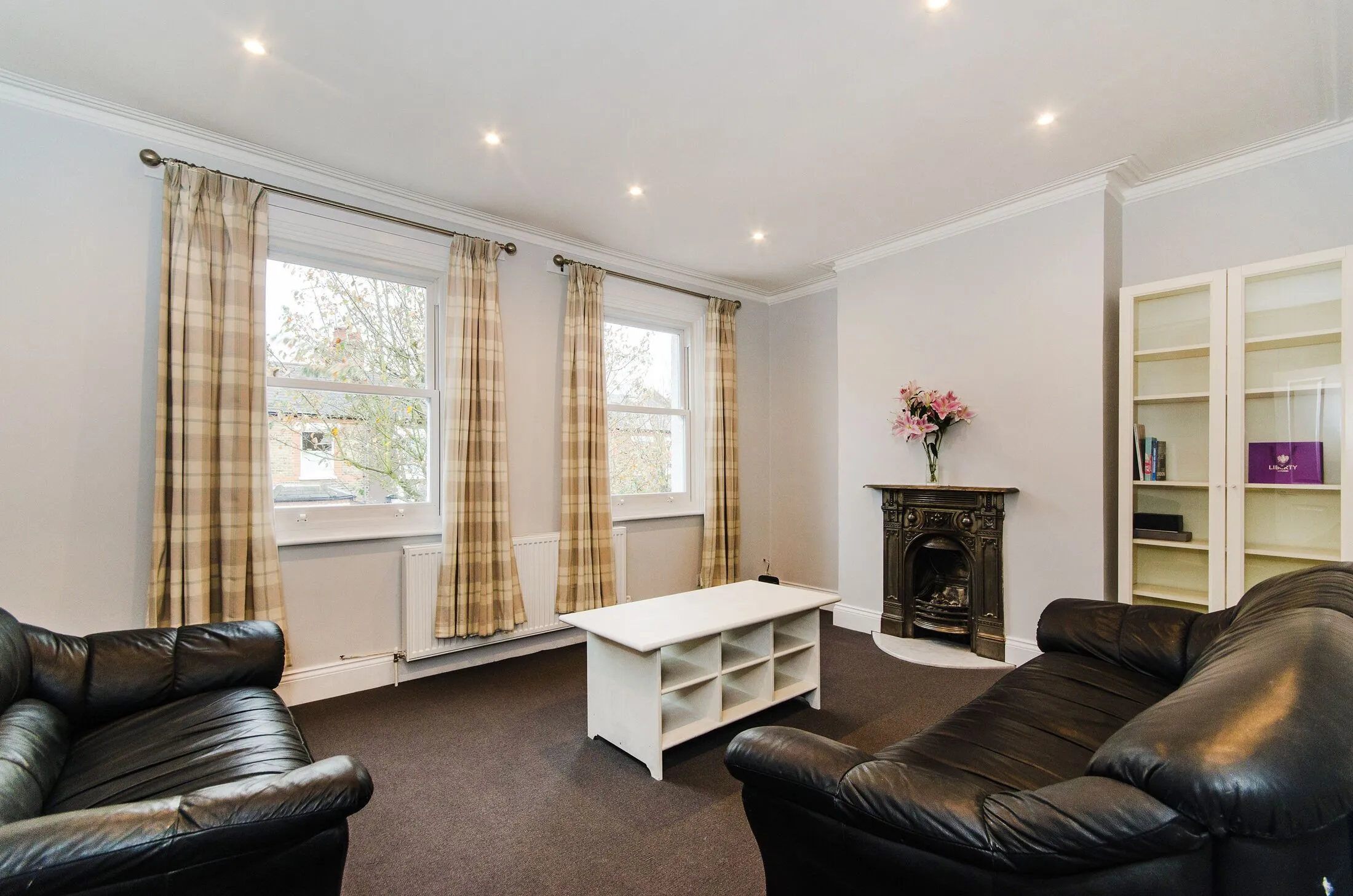 Flat Lothair Road in Greater London