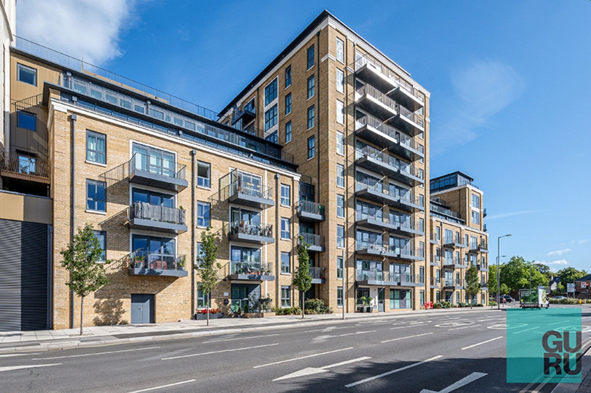Flat Wheatfield Way in Greater London