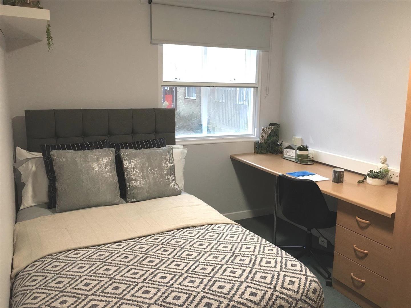 Flat Amersham Vale in Greater London
