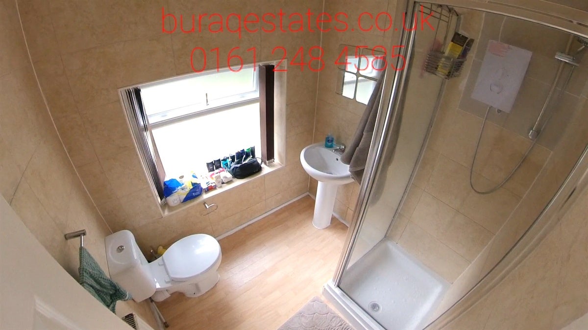 Room Egerton Road in Manchester