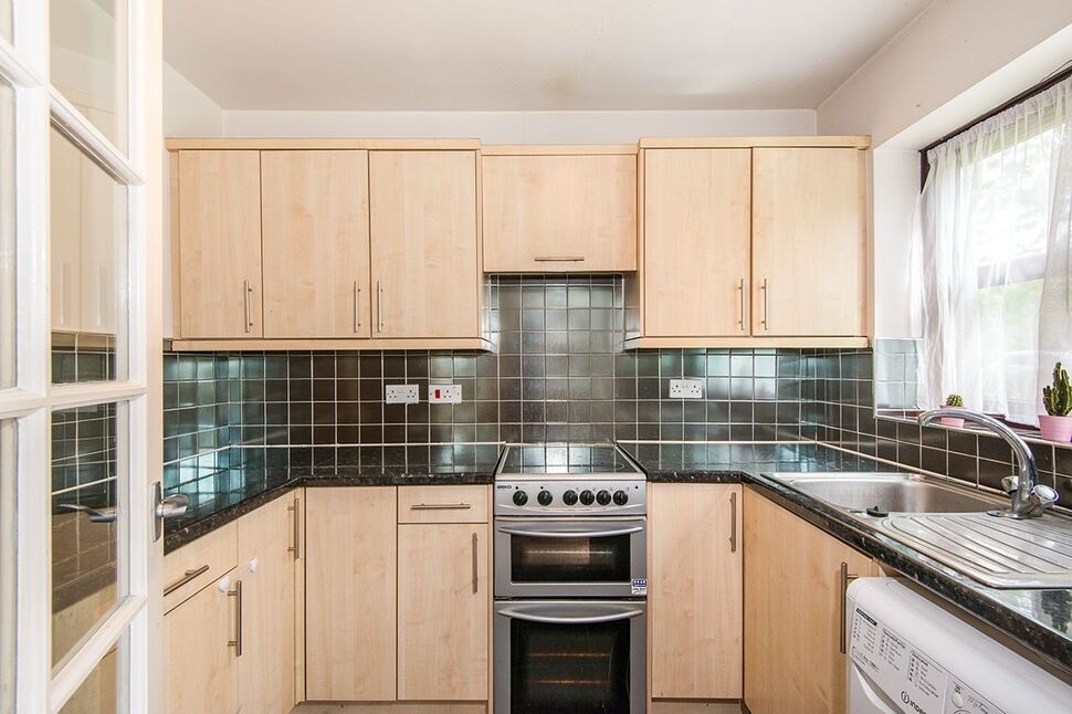 Flat Brunel Road in Southampton
