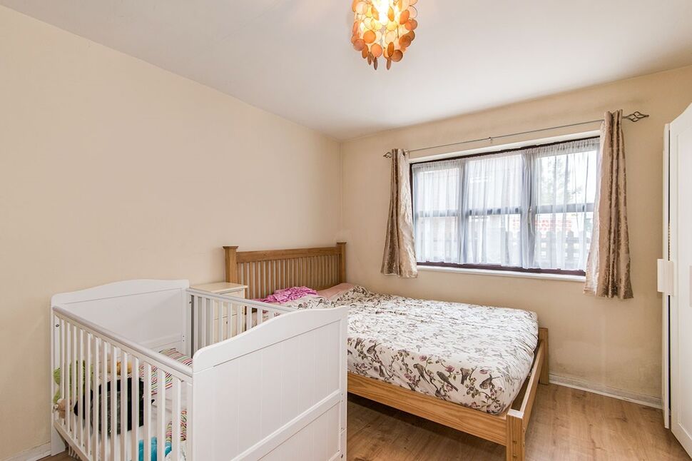 Flat Brunel Road in Southampton