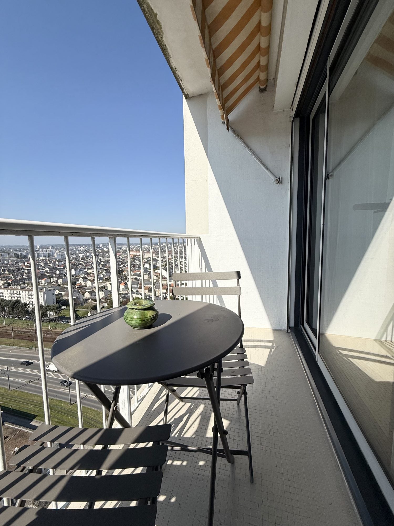 Room Allée de l'Espelosin in Tours
