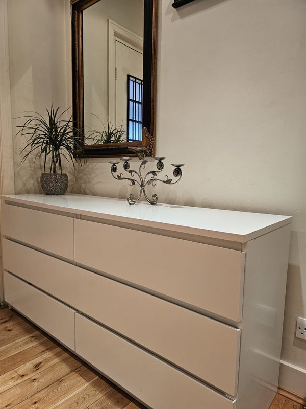 Room Fairlawn Avenue in Greater London