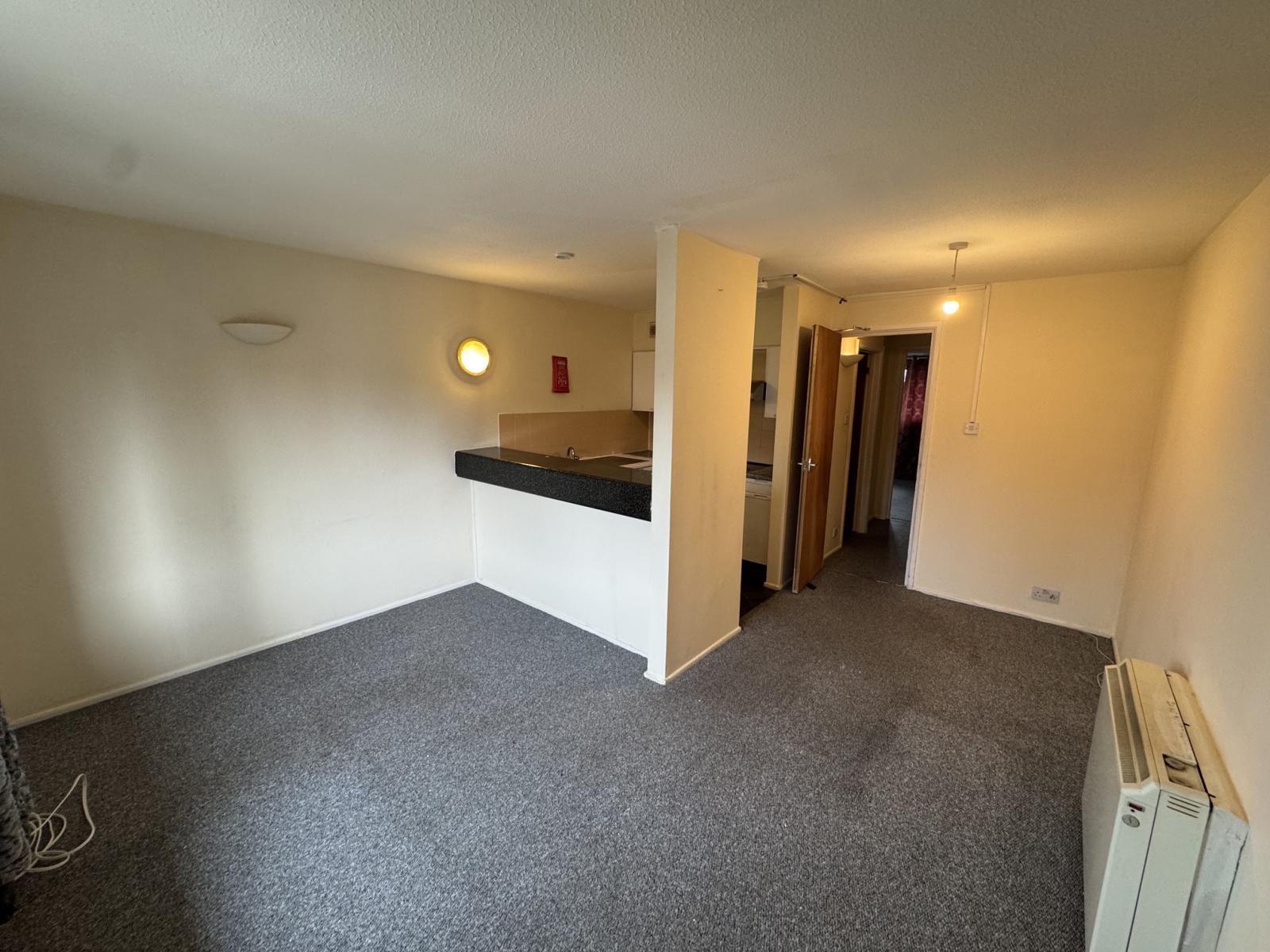 Flat Pycroft Way in London