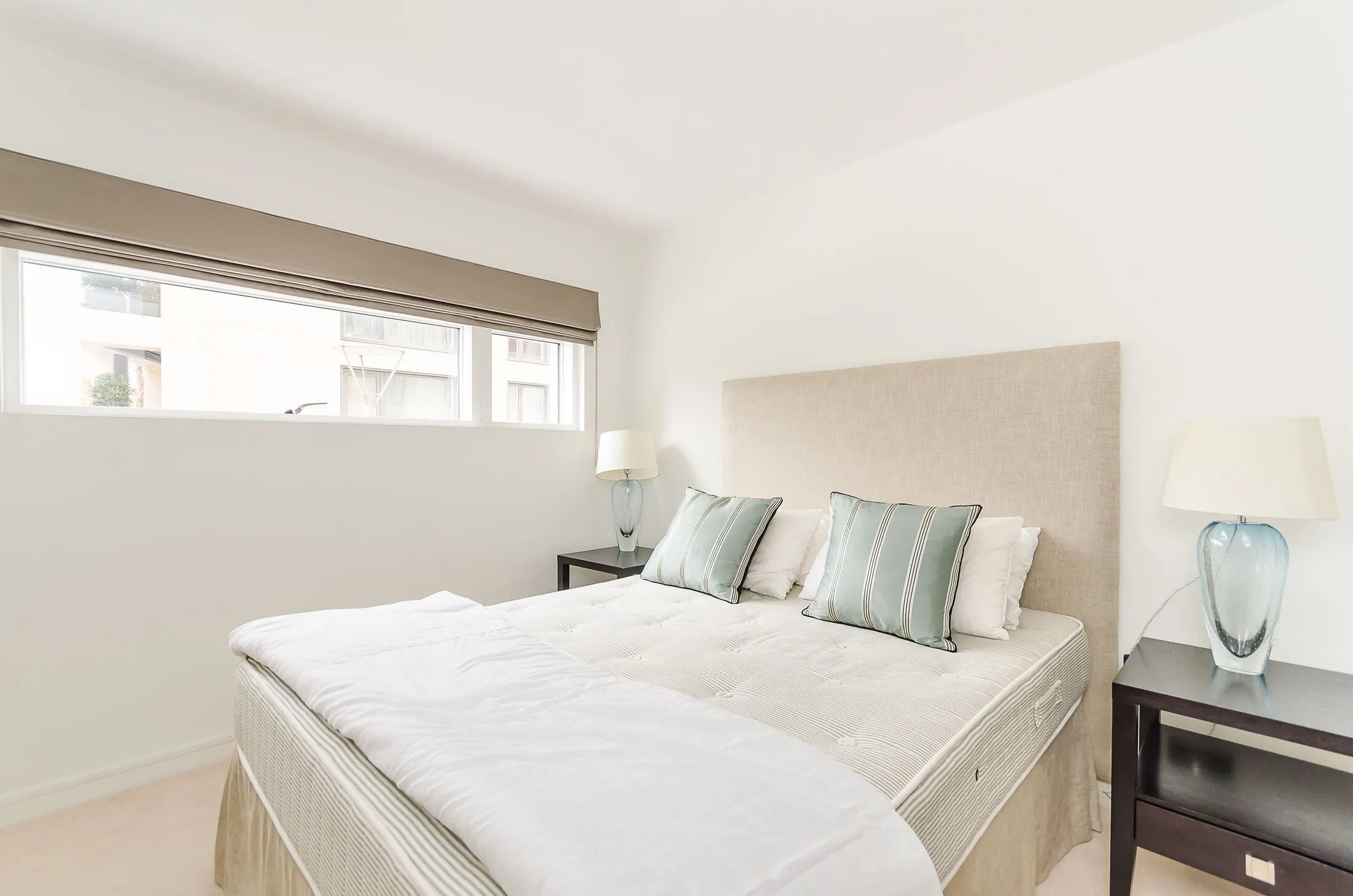 Flat Gatliff Road in City of Westminster