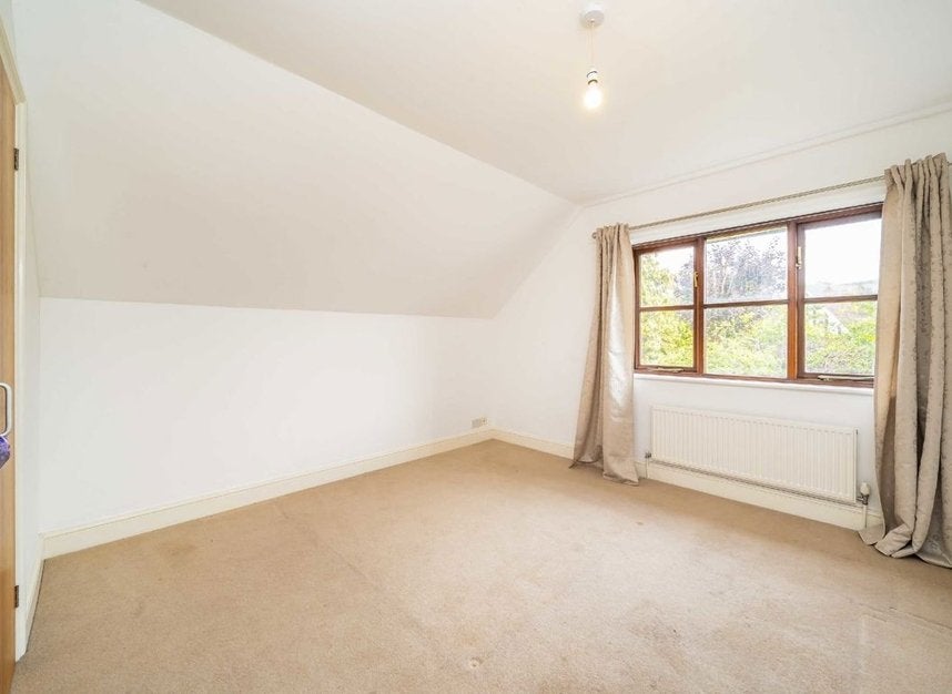 House Haling Grove in Greater London