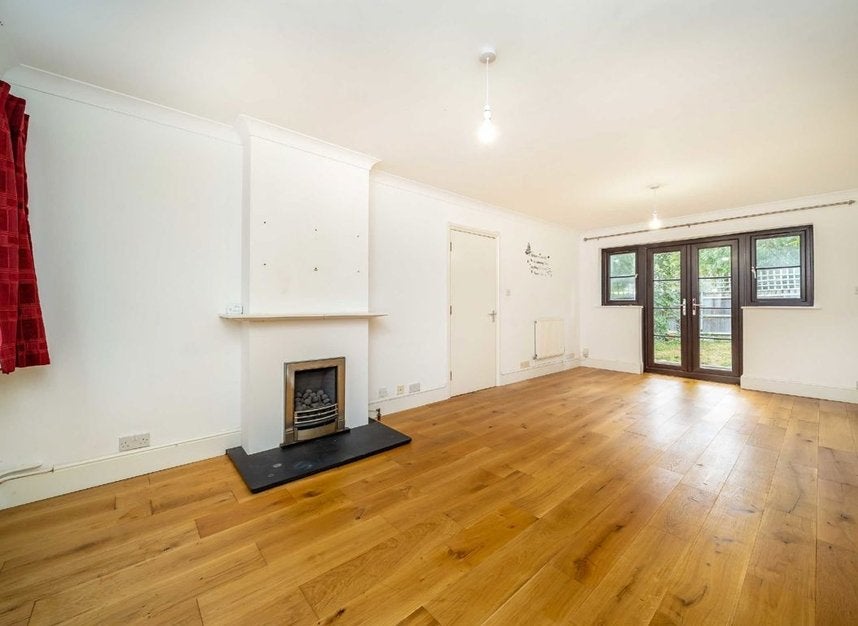 House Haling Grove in Greater London
