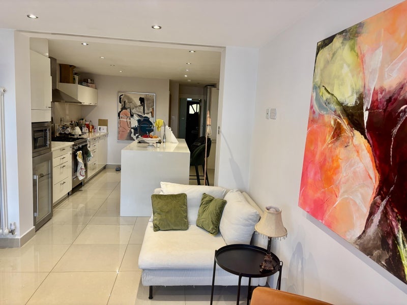 Room Mandela Street in Greater London