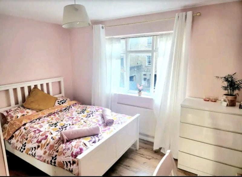 Room Mandela Street in Greater London