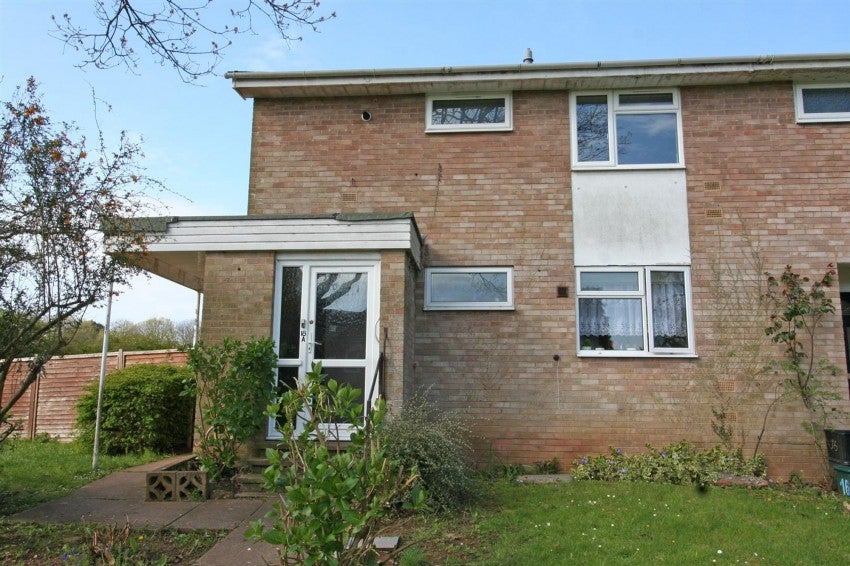 Flat Carew Road in Mid Devon