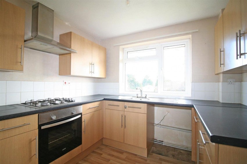 Flat Carew Road in Mid Devon