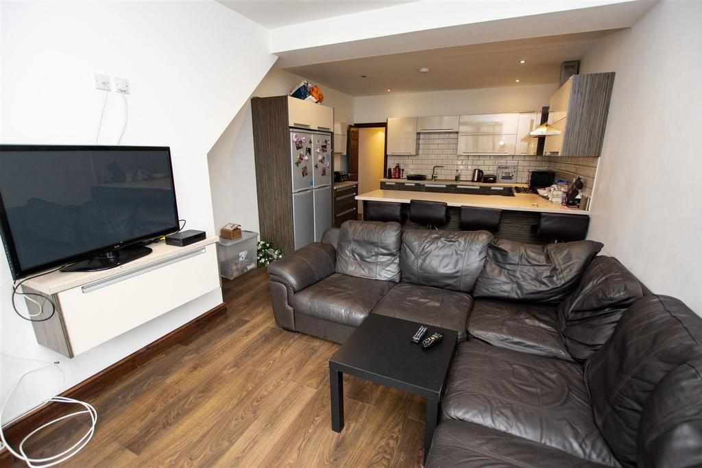 Flat Heeley Road in Birmingham