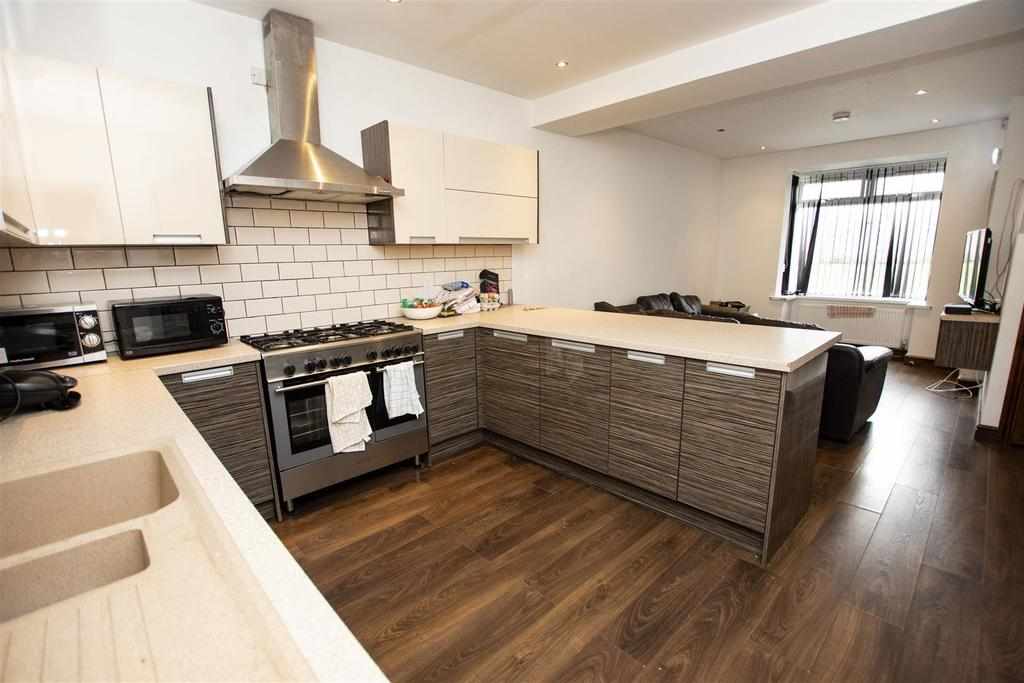 Flat Heeley Road in Birmingham