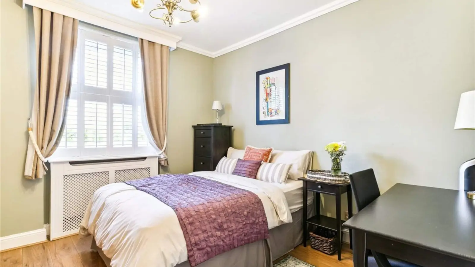 Flat Devereux Road in Greater London