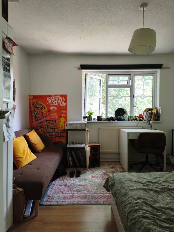 Room Regal Close in Greater London