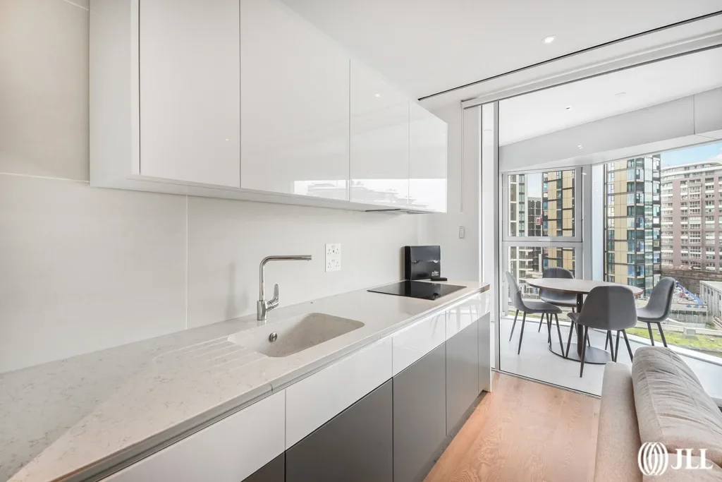 Flat Kirtling Street in Greater London
