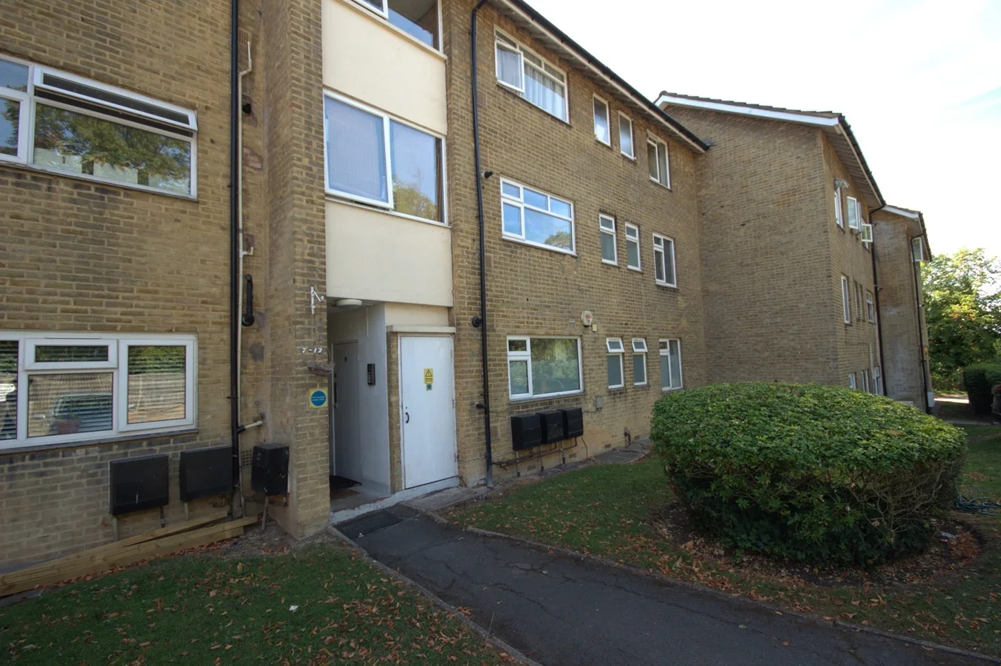 Flat Stratfield House in Greater London