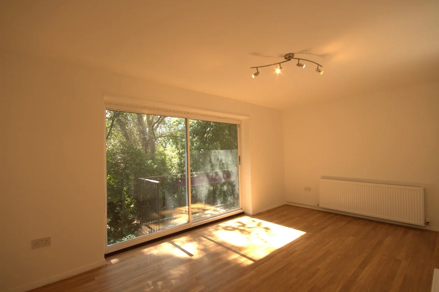 Flat Stratfield House in Greater London