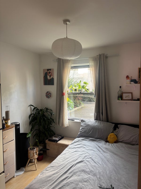 Room Chicksand Street in Greater London