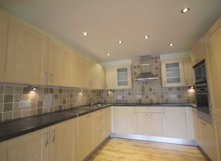 Flat Cotton Row in Greater London