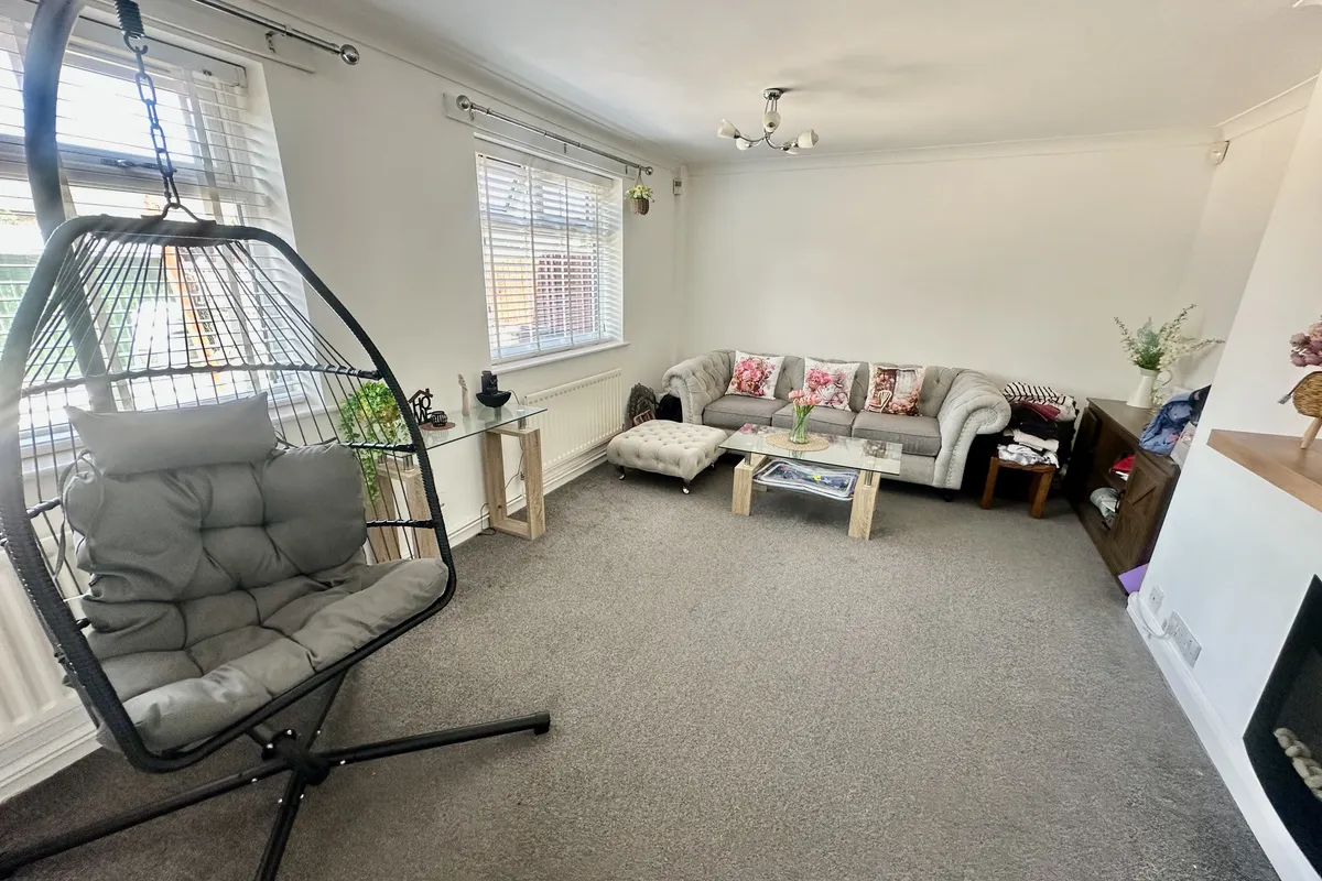 House Sycamore Drive in Doncaster