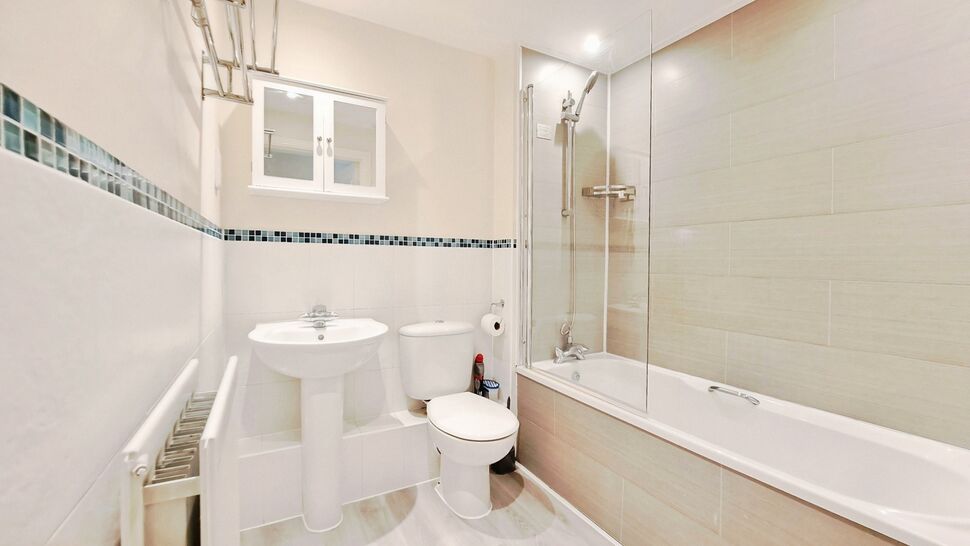 Flat Arbourvale in St Leonards
