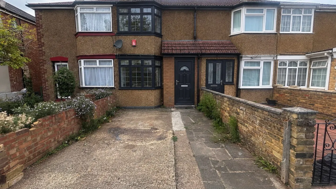 House Fredora Avenue in Greater London