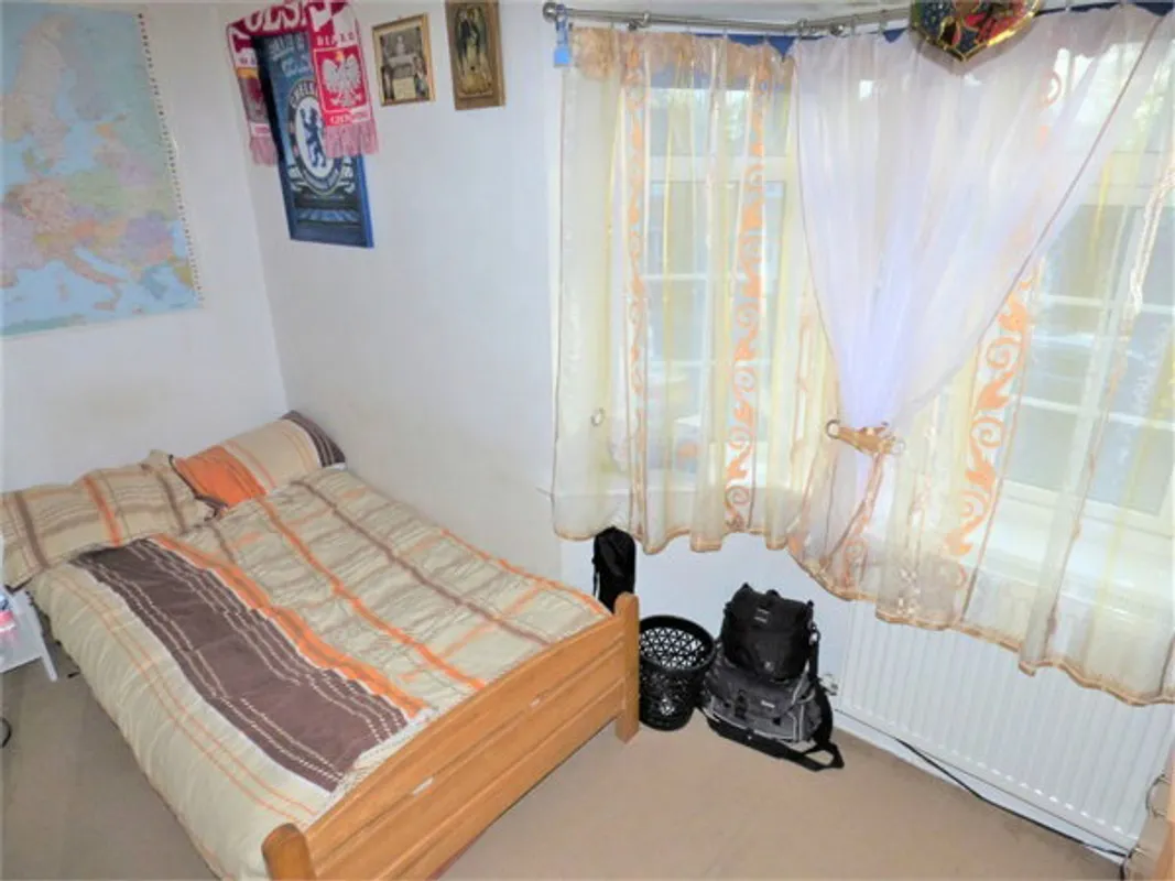House Fredora Avenue in Greater London