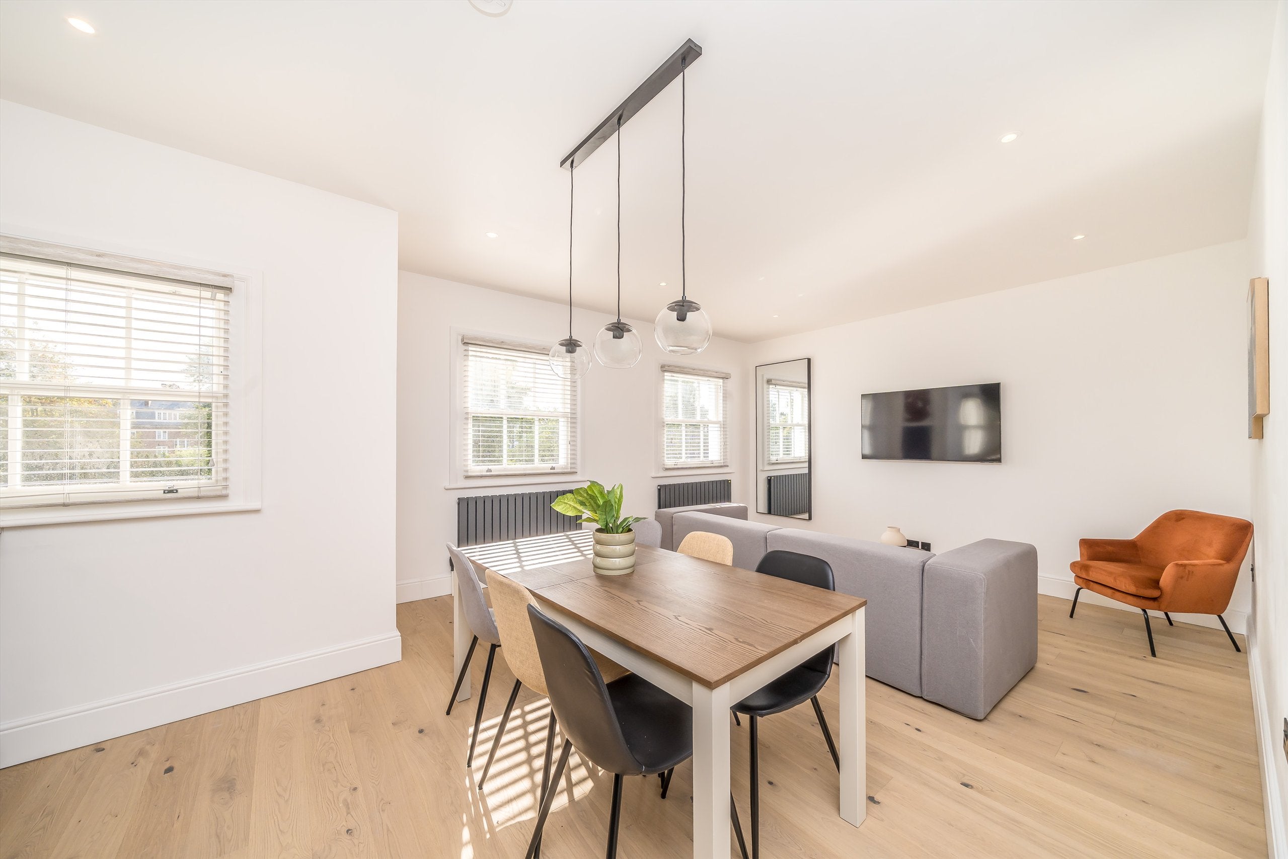 Flat Camberwell Green in Greater London