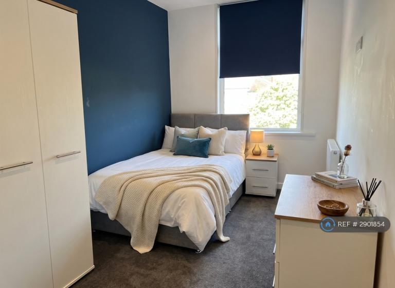 Room Oriel Road in Portsmouth
